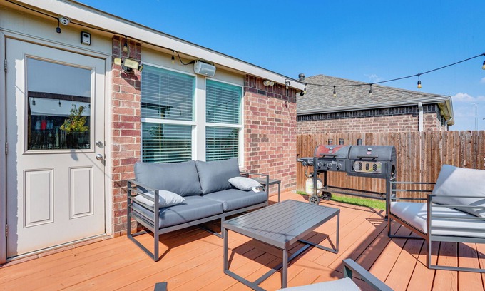 Little Elm Casa | Modern Home w/ Private Yard & Patio in Little Elm!