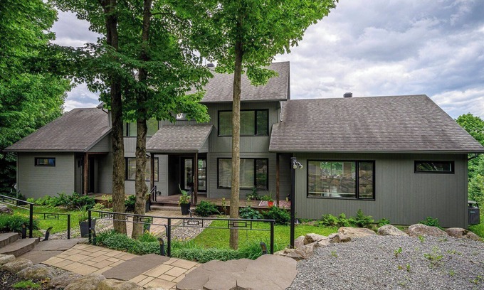 Prevost Casa | Modern house near the St-Sauveur ski slopes (15 min), little northern train (5 min)