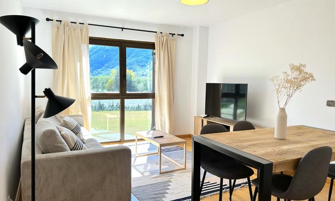 Esterri D'Aneu Apartamento | Modern i familiar apartament a Esterri d'Àneu by RURAL D'ÀNEU