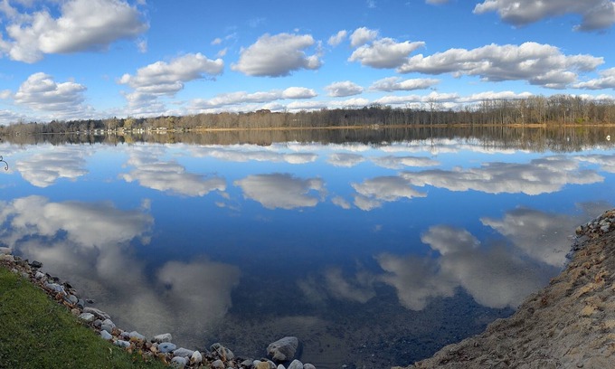 Reading Casa | Modern lake house with sandy beach! Perfect for families/couples!