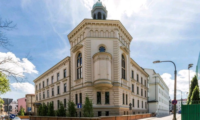 Stradom Apartamento | Modern lux flat( studio) by Wawel Castle ( access to spa and gym )