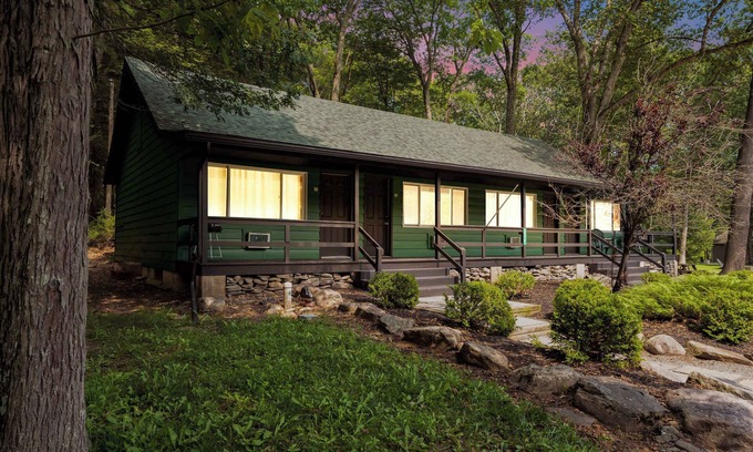 Canadensis Hotel | Modern Pocono Retreat | Firepits | Pet Friendly