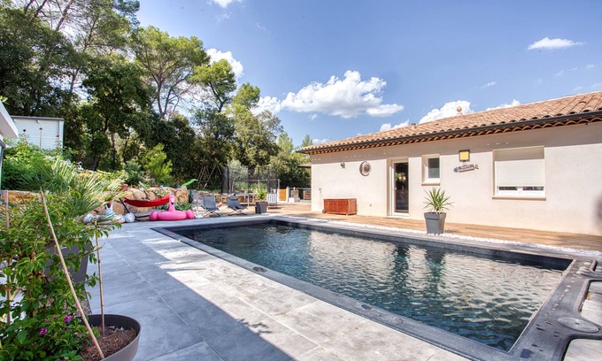 Trans-en-Provence Villa | Modern, quiet villa with superb black pearl pool