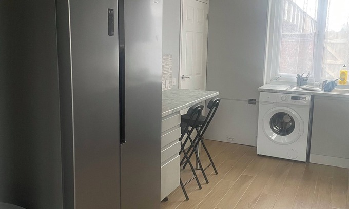 Walton on Trent Casa | Modern Rooms to rent in refurbished house with great transport links