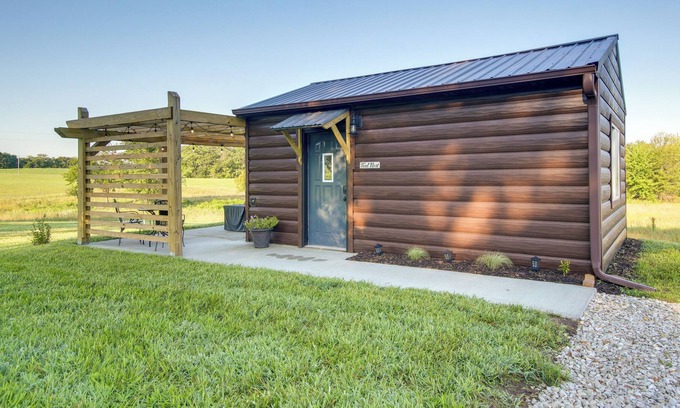 Bevier Apartamento | Modern-Rustic Studio Near Long Branch State Park!