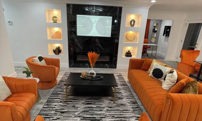 Kenner - Louis Armstrong International Airport Casa | Modern Spacious 4-bedroom house in charming Kenner with WiFi and AC