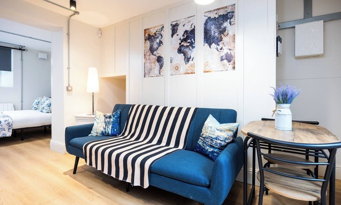 Phibsborough Apartamento | Modern Studio APT : 20 Min Walk to Ha'penny Bridge