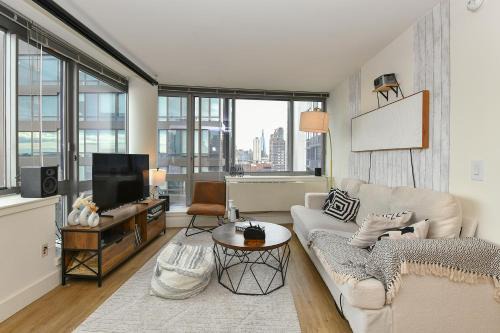 Midtown West Apartamento | Modern Times Square 1 BR Retreat