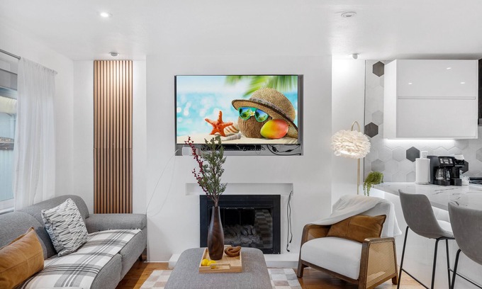 Concord Casa | 🌅 Modern, Trendy 4BD & 3BA house with great amenities 🌉🎆