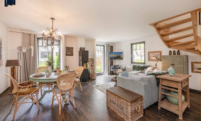 Zirchow Casa | Modern vacation home in fishing village with sauna & garden - rural and quiet on U