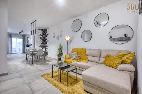 Zabbar Apartamento | Modern Żabbar home with Backyard and Garage Spot by 360 Estates