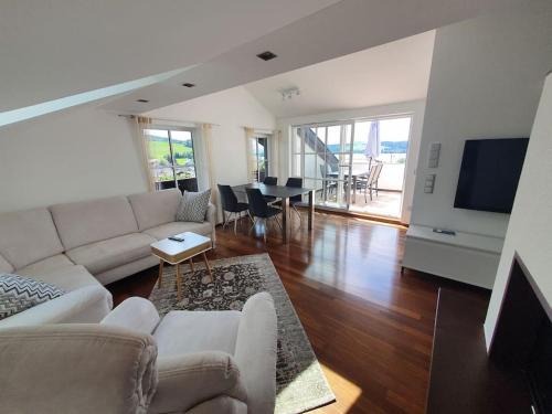 Mattsee Apartamento | Moderne Ferienwohnung Urlaub am See Mattsee Salzburg Salzburger Seenland Trumer Seenland