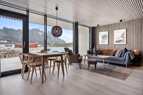 Henningsvaer Apartamento | Moderne leilighet ved sjøen med opptil åtte sengeplasser