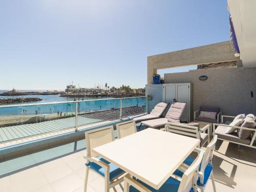 Playa de Mogan Apartamento | Mogan Beachfront | CarmitAtHome