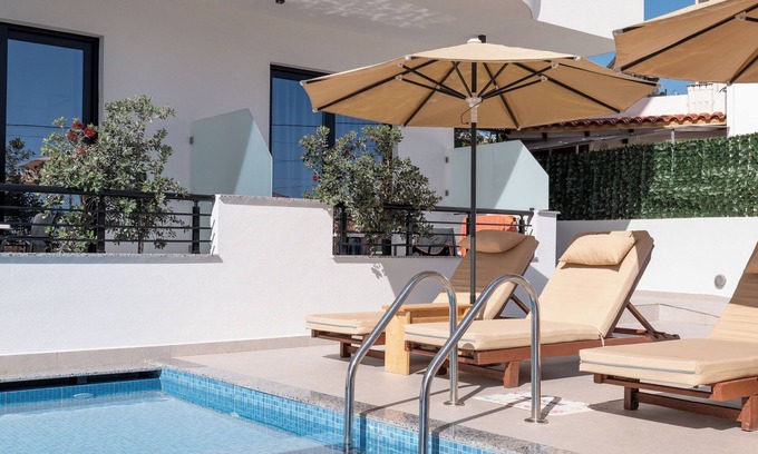 Ksamil Hotel | Monel Hotel