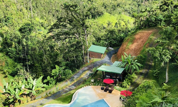 Bayamon Complejo | Mont Carpe Diem