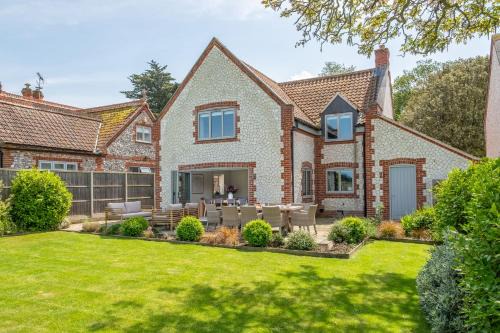 Thornham Casa | Monterey House