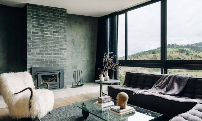 Richmond Casa | Moody Luxury Home in the Wine Region