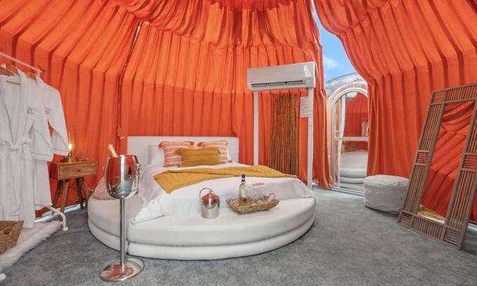 Pinales Apartamento | Moon Igloo | Unique Escape w/ private-Heated Pool