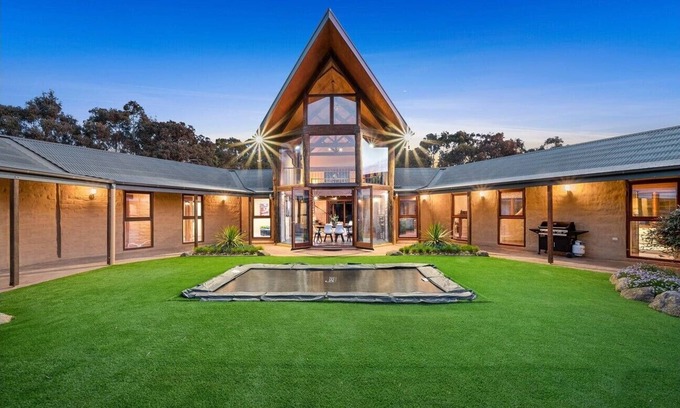 Whittlesea Casa | Moonlight Retreat