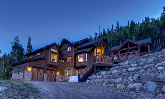 Breckenridge Heights Casa | Moonstone Lodge: Spacious Mountain Home w/ Amazing Views