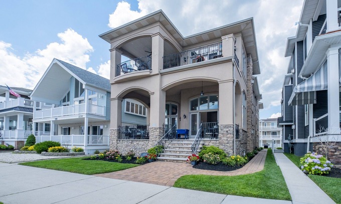 Gold Coast Casa | Most desirable location in Ocean City, the heart of the Gold Coast...across the street from the beach!!