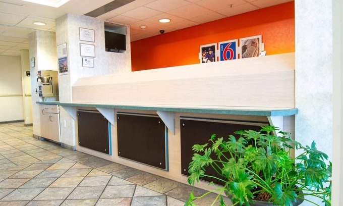 Las Cruces Hotel | Motel 6 Las Cruces, NM - Telshor