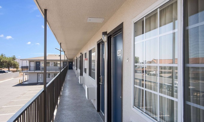 Moreno Valley Hotel | Motel 6 Moreno Valley, CA - Perris
