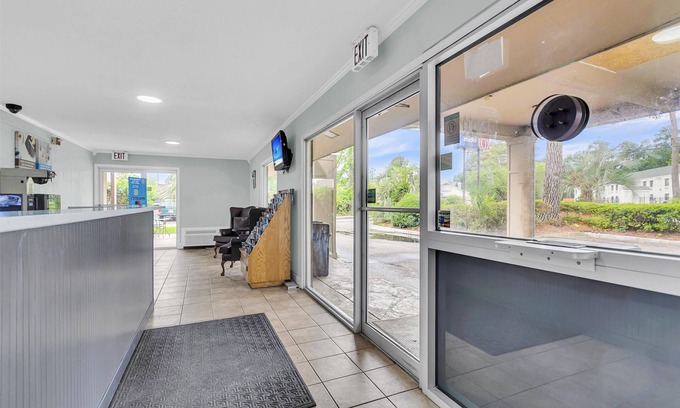 Summerville Hotel | Motel 6 Summerville, SC – Charleston