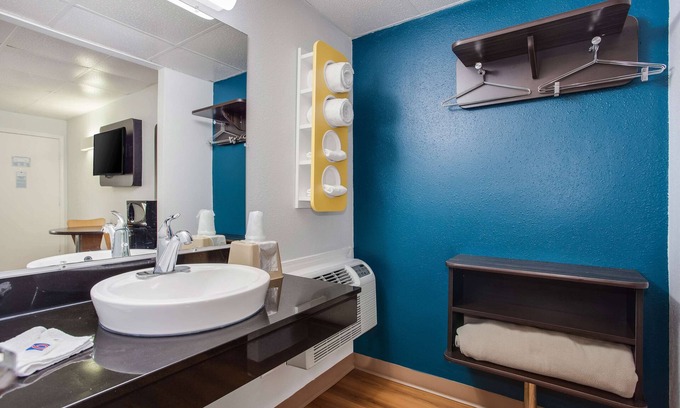 Walterboro Hotel | Motel 6 Walterboro, SC