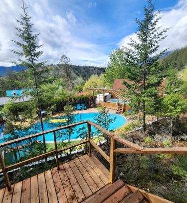 East Kootenay Hotel | Motel Tyrol