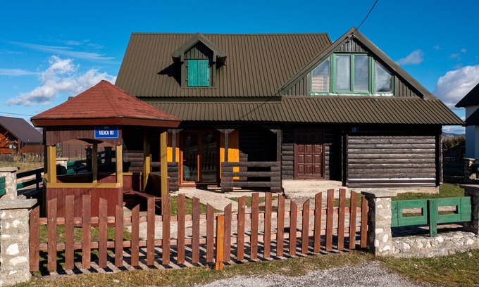 Zabljak Cabina | Mouintain View Cabin with Sauna in Žabljak
