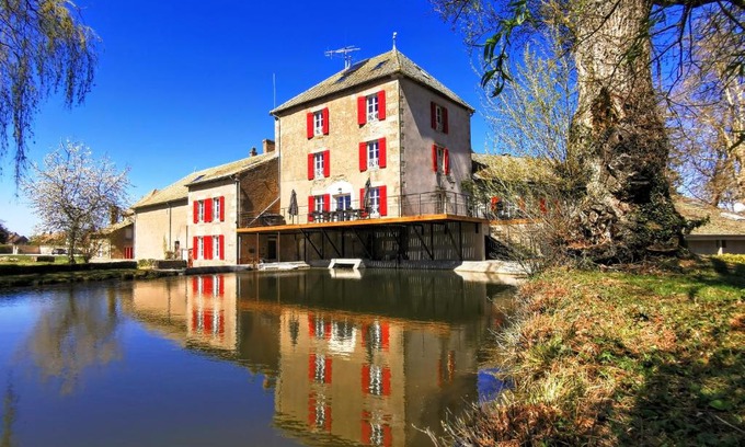 Epinac Casa | Moulin des Ducs by Vindihouses - Piscine chauffée - escalade - billard - fitness - etc