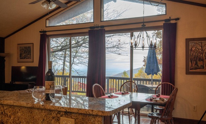 Stanardsville Cabina | Mountain cabin by Shenandoah National Park