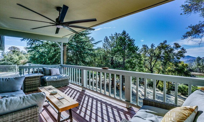 Ahwahnee Casa | Mountain Home Near Yosemite w/ Well-Being Retreat!