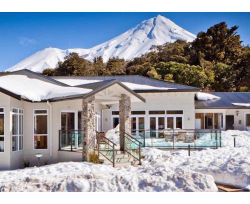 Taranaki Hotel | Mountain House, Stratford, Ngati Ruanui
