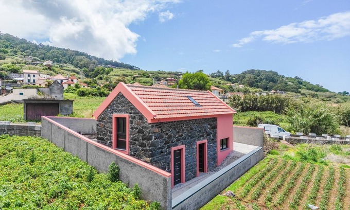 Porto Moniz Chalet De Esquí | Mountain Retreat by Madeira Sun Travel