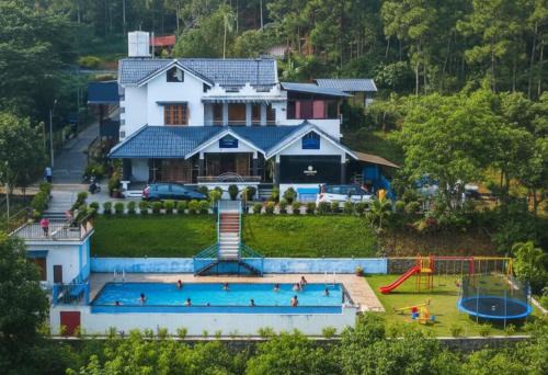 Meenangadi Complejo | Mountain Vibes Wayanad Pool Villa and Spa
