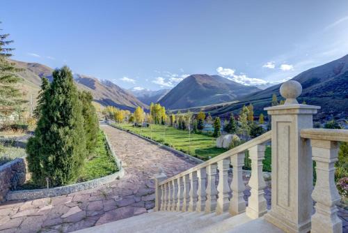 Chuy Province Hotel | Mountain View Hot Spring Resort
