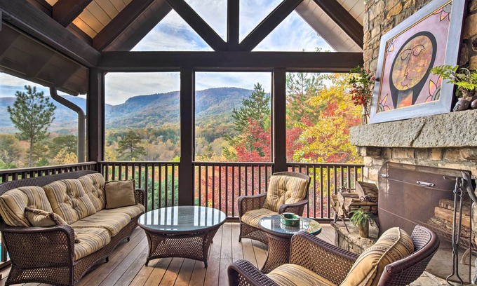 Mill Spring Casa | Mountain Views! Home in Bright's Creek Golf Club