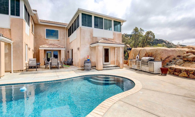 Ramona Casa | Mountaintop Ramona Home: Private Pool, Near Lake!
