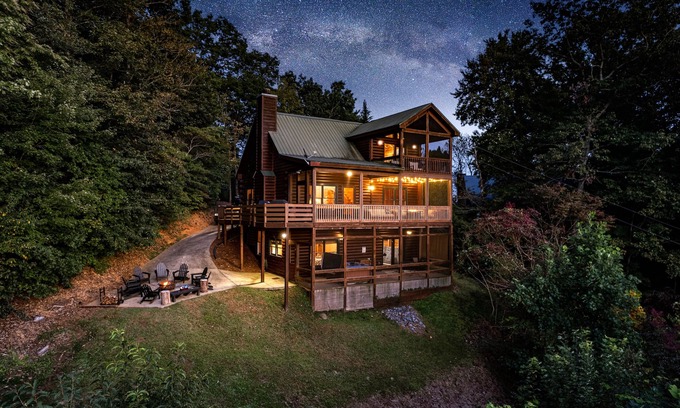 Blue Ridge Cabina | La mejor ubicación en Blue Ridge w / ambos City & Mountain Views! 3 Proyectado en cubiertas