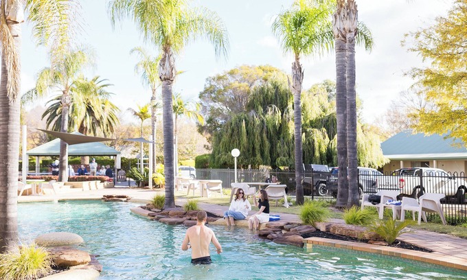 Swan Hill Hotel | Murray Downs Resort