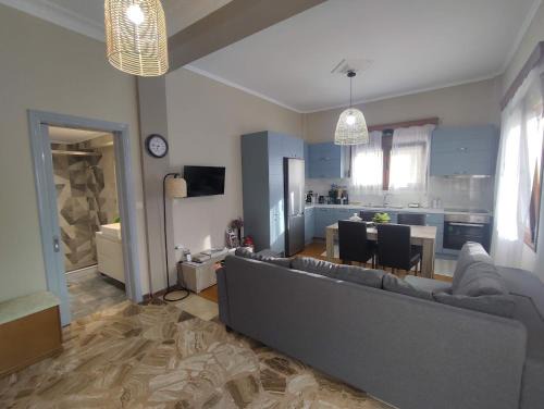 Monemvasia Apartamento | Myron & Gabby's House