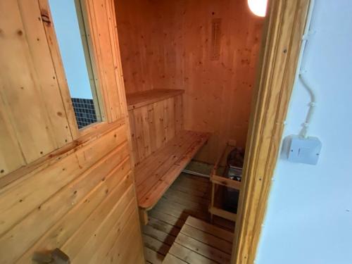 Lockna Casa | Mysig stuga med bastu och kanot