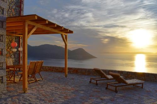 East Mani Villa | Mystic Mani