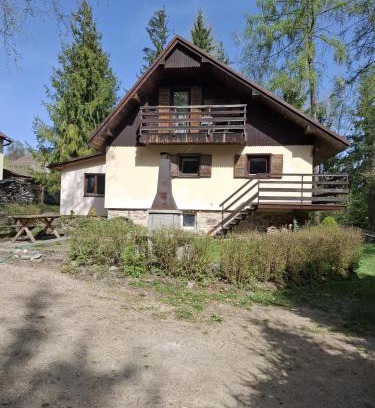 Libnatov Casa | Na samotě u lesa
