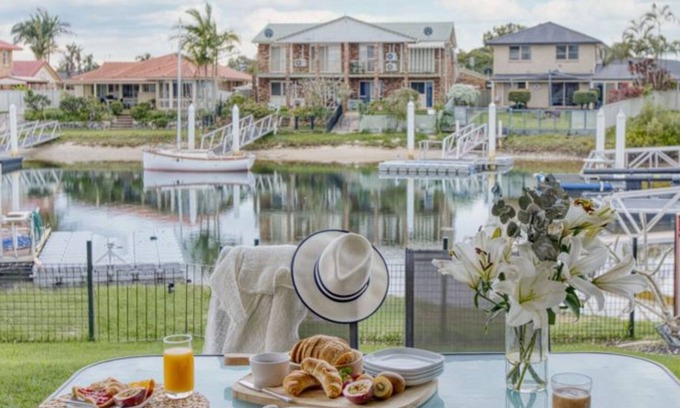 Yamba Villa | Nabilla Court | Canal Front Duplex