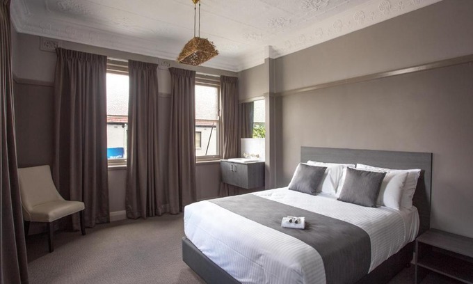 Adamstown Hotel | Nags Head Hotel