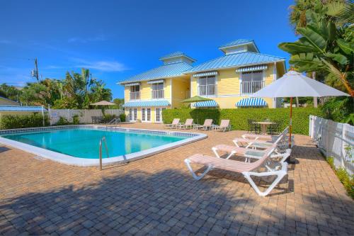 Sun Terrace Hotel | Naples Garden Inn